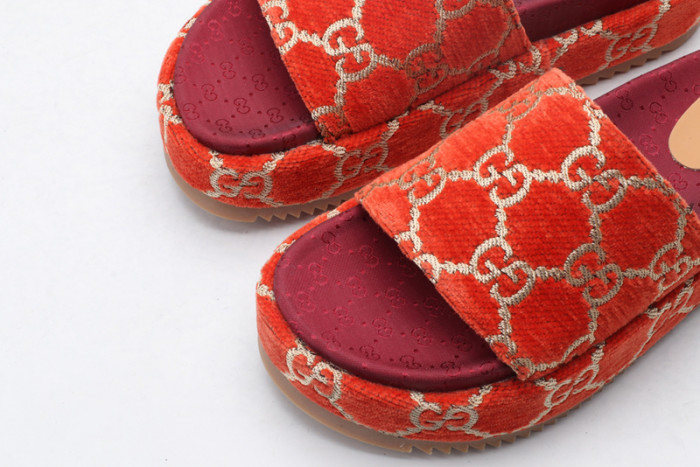GUI SANDAL