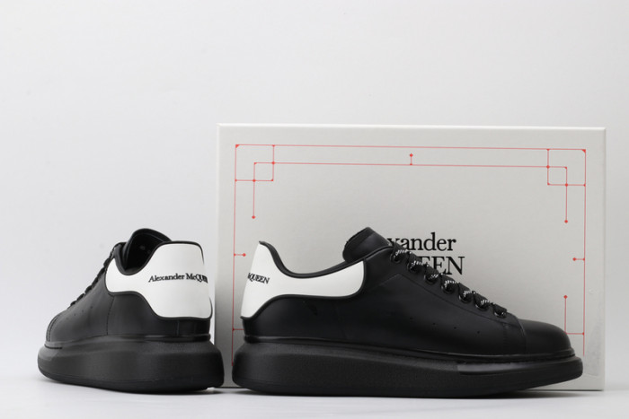 ALEX MCQU SNEAKER