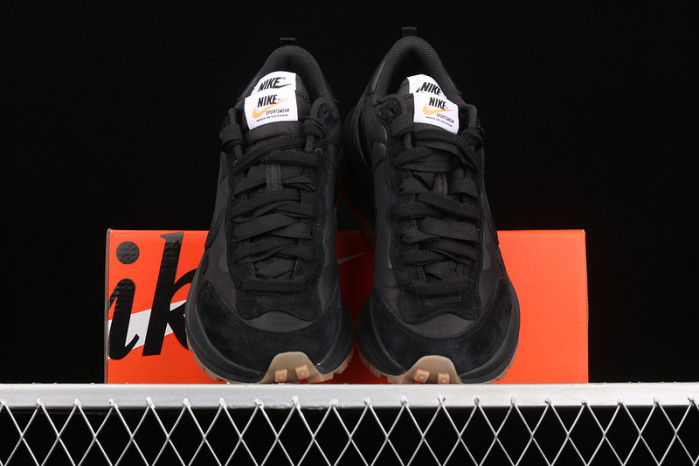 SACAI X VAPORWAFFLE 