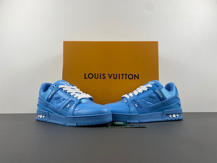 L0VT SNEAKER