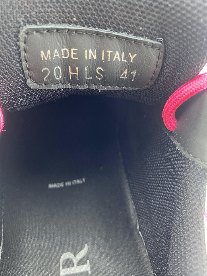 D10R SNEAKER