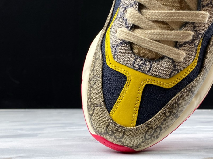 GUI SNEAKER