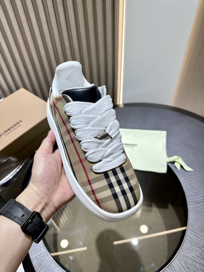 BUB sneaker