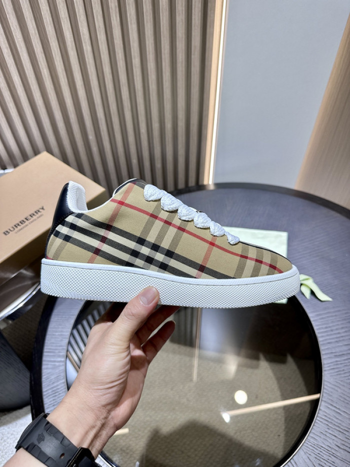 BUB sneaker