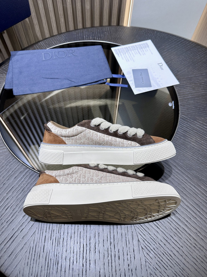 D10R SNEAKER