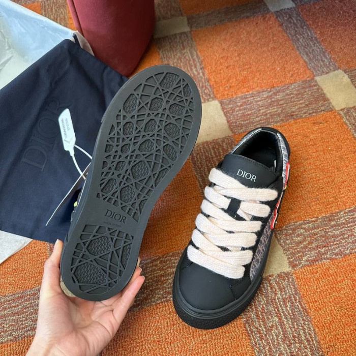 D10R SNEAKER