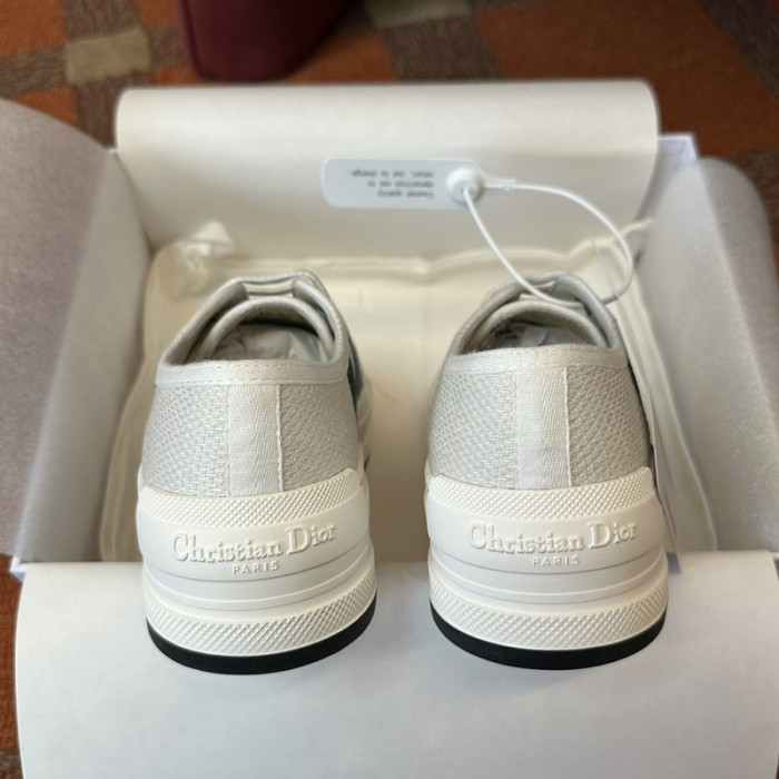 D10R SNEAKER