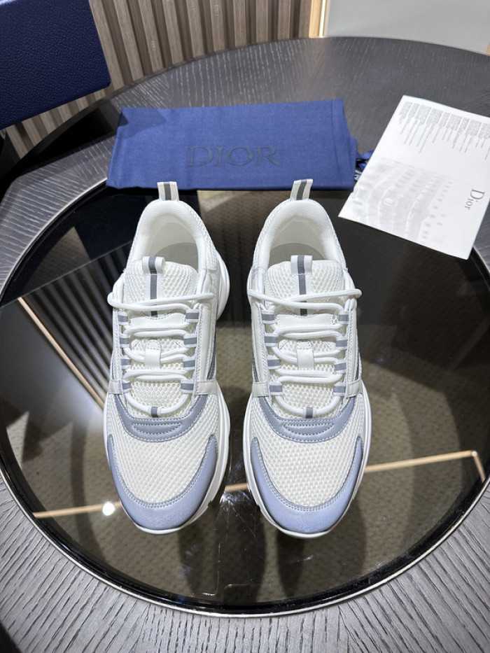 D10R SNEAKER