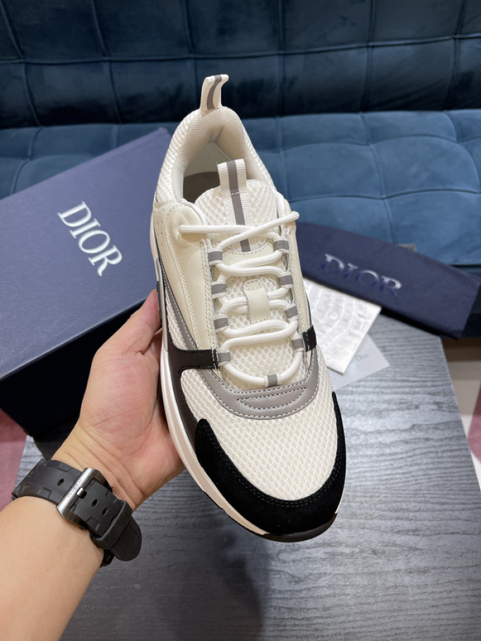 D10R SNEAKER