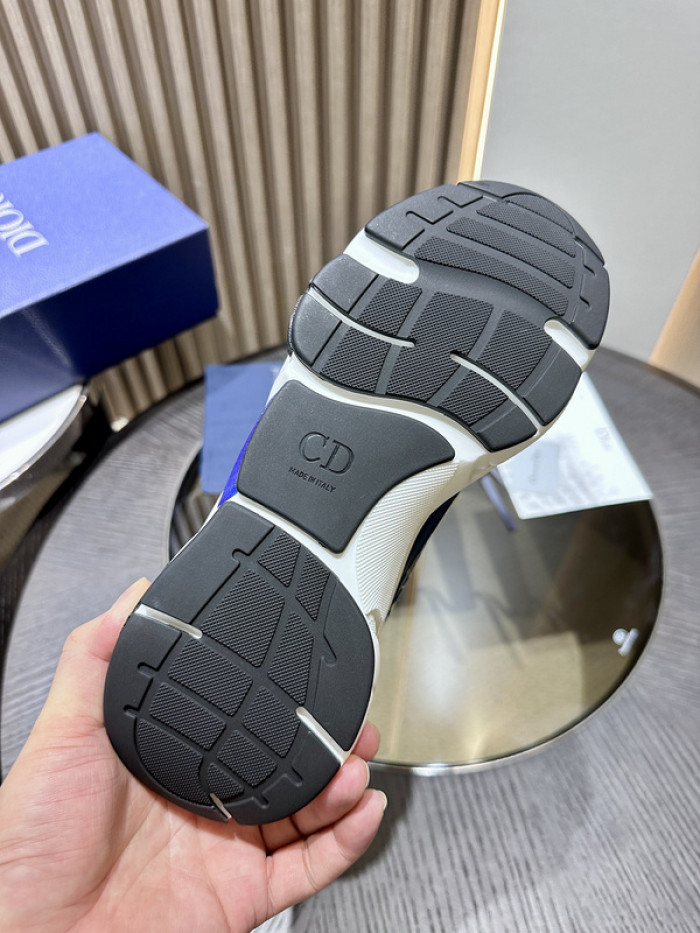 D10R SNEAKER