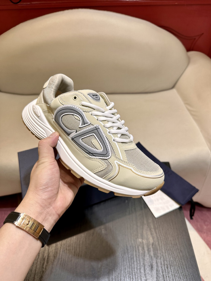 D10R SNEAKER
