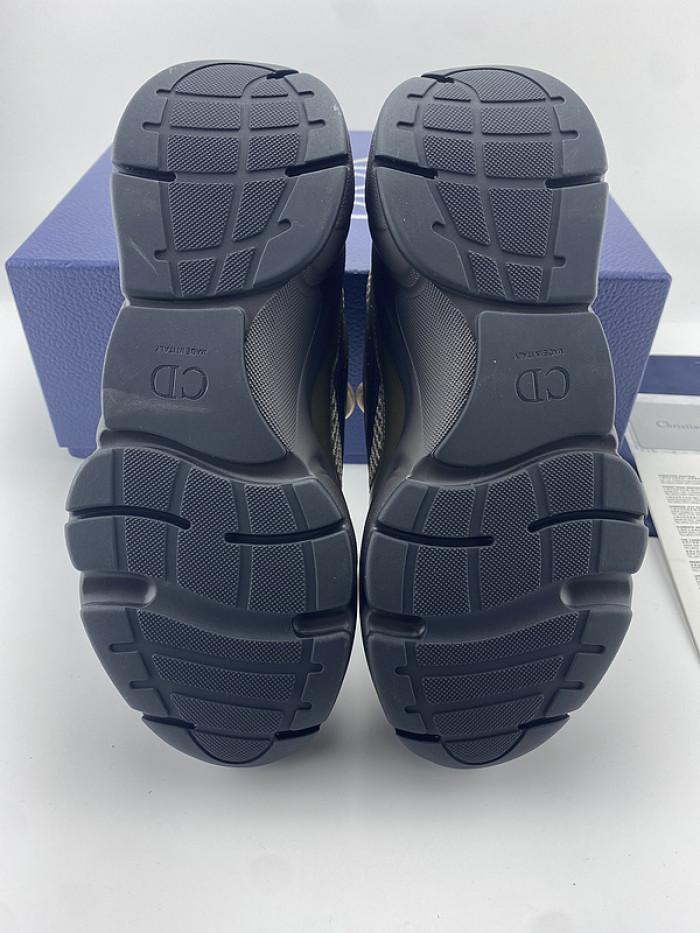 D10R SNEAKER