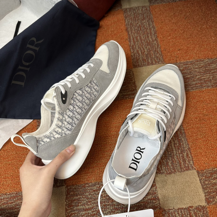 D10R B25 SNEAKER