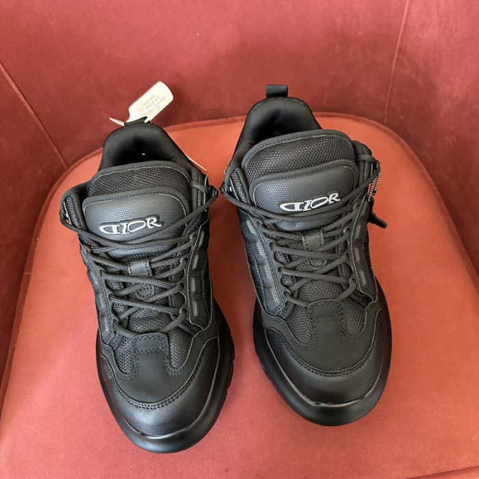 D10R B57 SNEAKER