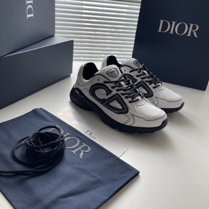 D10R SNEAKER