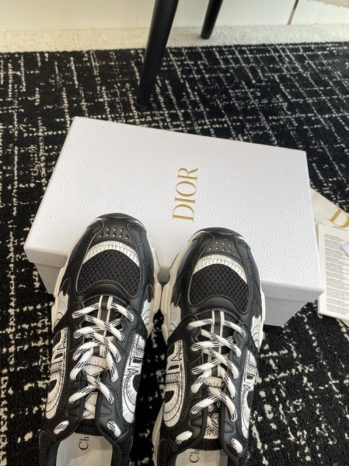 D10R SNEAKER