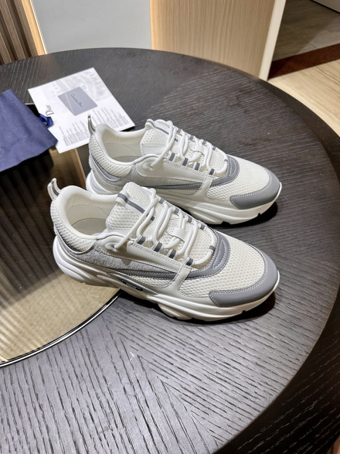 D10R SNEAKER