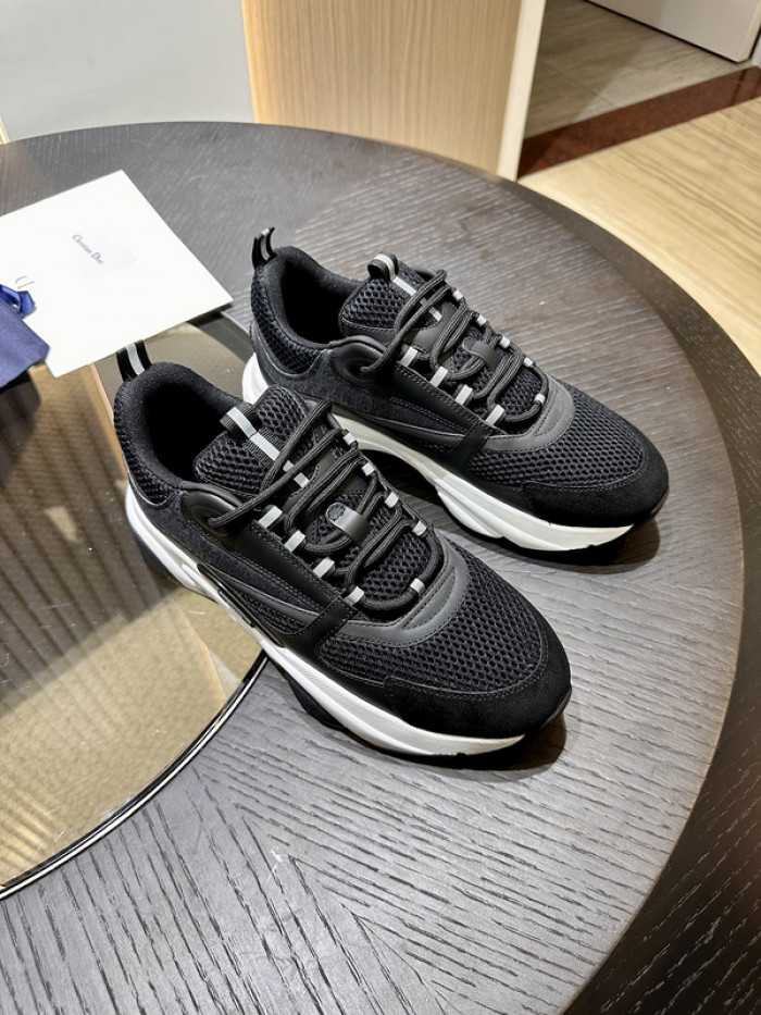 D10R SNEAKER