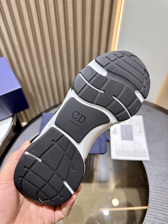 D10R SNEAKER