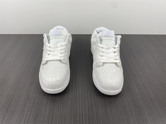 Dover Street Market x Nike Dunk Low “Triple White” DH2686-100