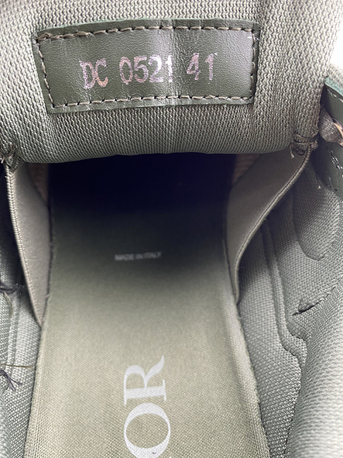 D10R SNEAKER