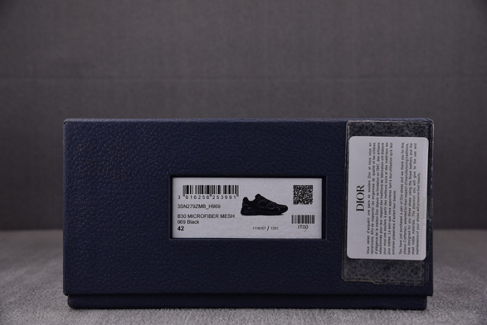 D10R SNEAKER