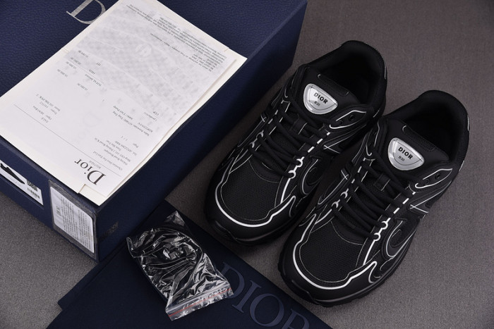 D10R SNEAKER