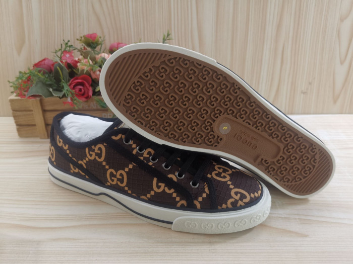 GUI SNEAKER