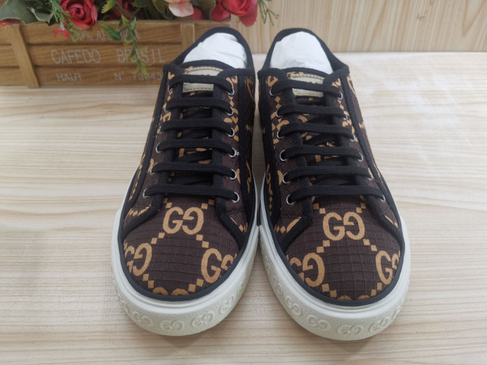GUI SNEAKER