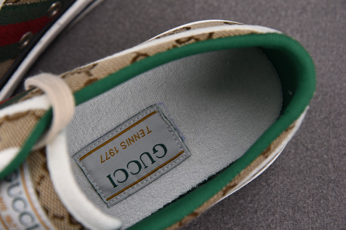 GUI SNEAKER