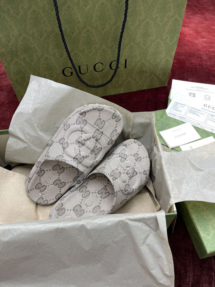 GUI SANDAL