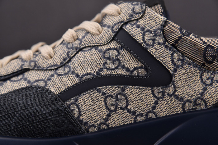 GUI SNEAKER