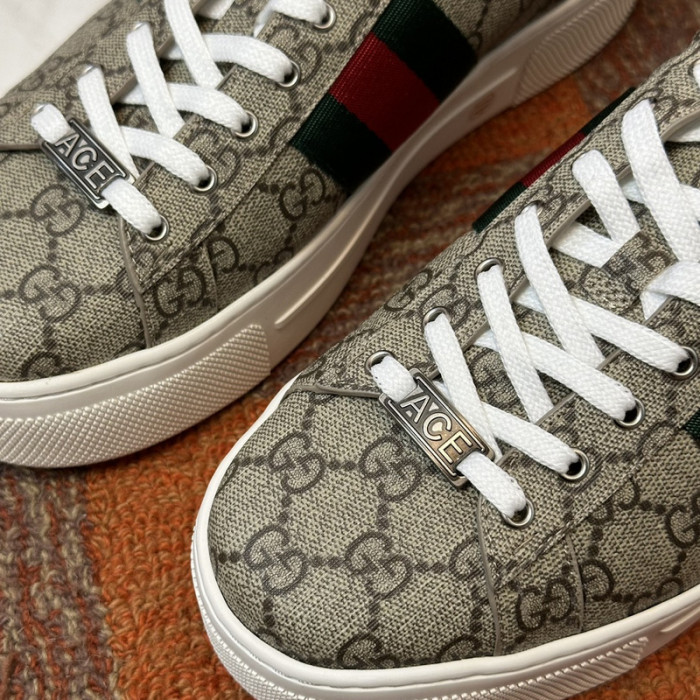GUI SNEAKER