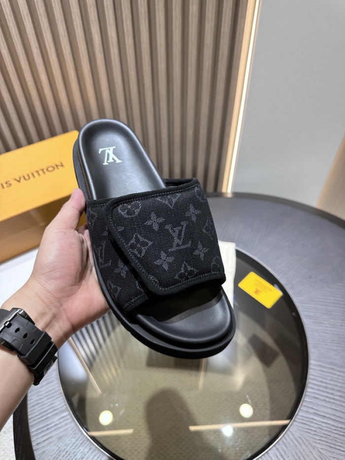 L0VT SANDAL