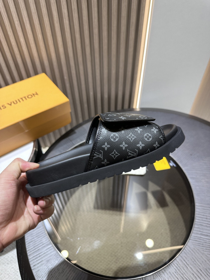 L0VT SANDAL