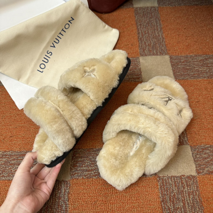 L0VT SANDAL