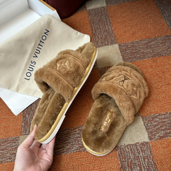 L0VT SANDAL