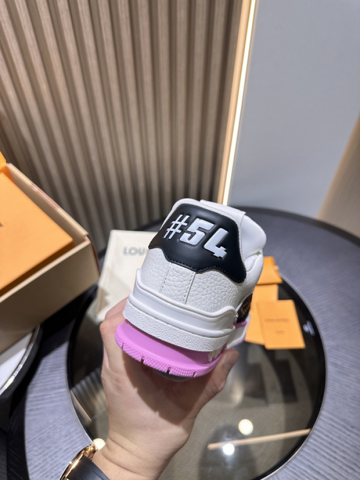 L0VT SNEAKER