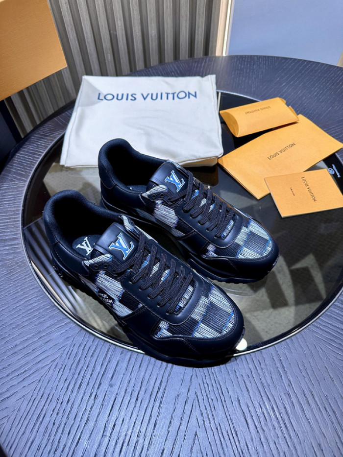 L0VT SNEAKER