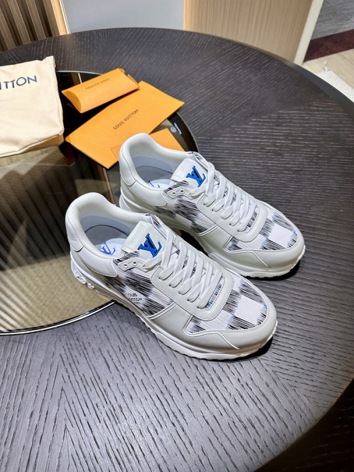 L0VT SNEAKER