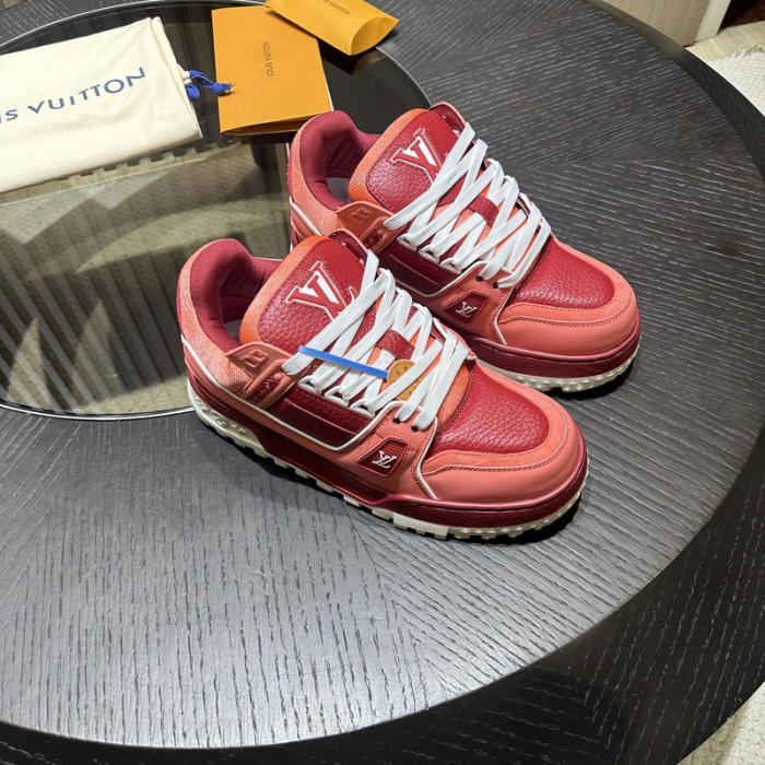 L0VT SNEAKER