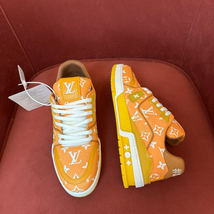 L0VT SNEAKER