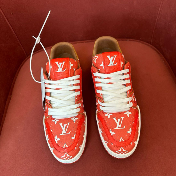 L0VT SNEAKER