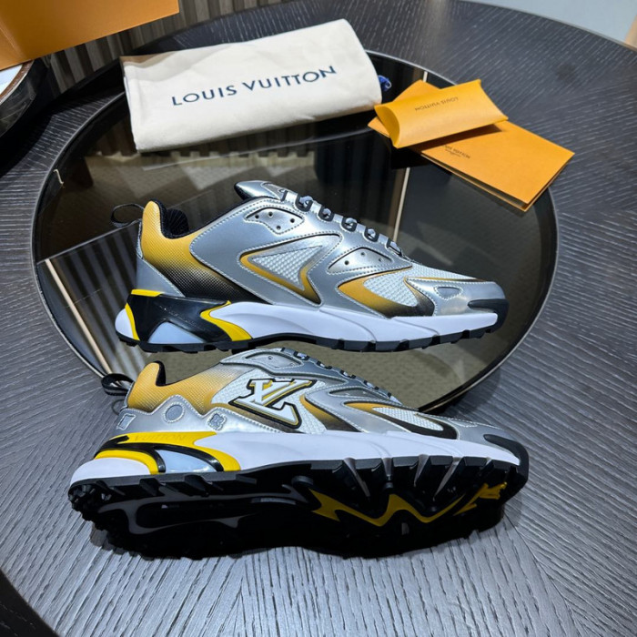L0VT SNEAKER
