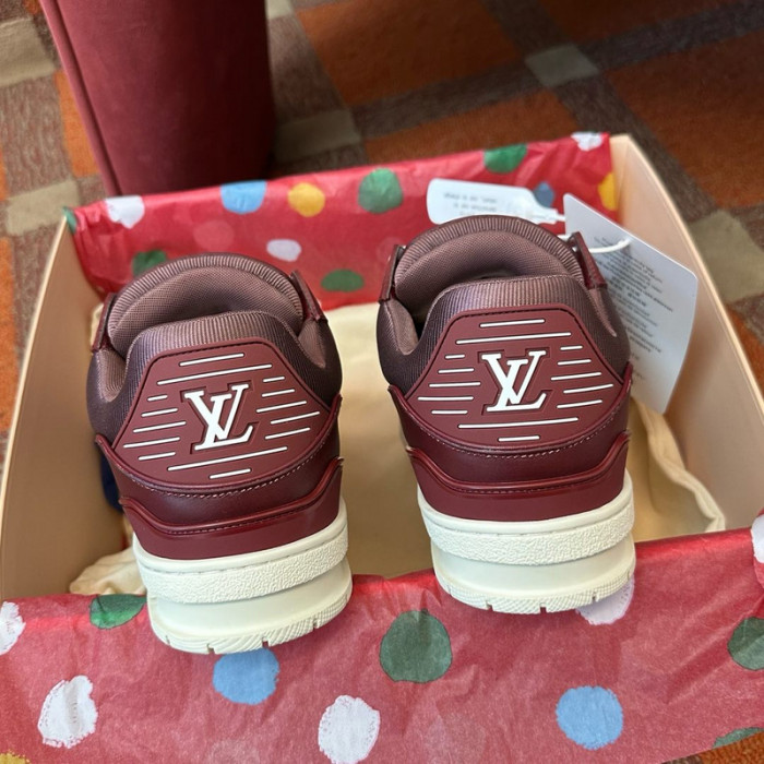 L0VT SNEAKER