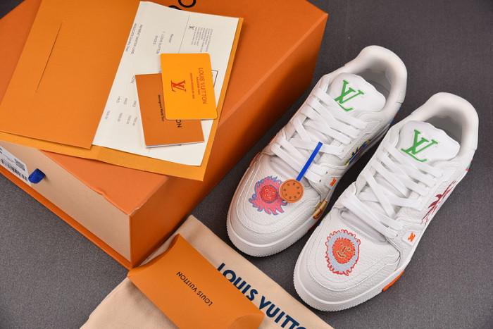 L0VT SNEAKER