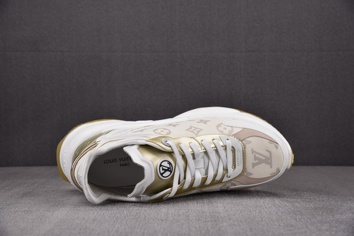 L0VT SNEAKER