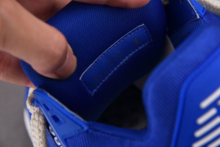 L0VT SNEAKER