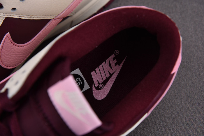 NIKE DUNK LOW Valentine