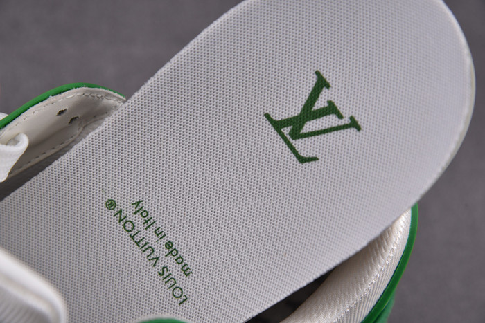 L0VT SNEAKER